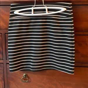 NEVER WORN BODYCON AMERICAN EAGLE SKIRT